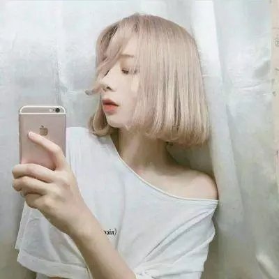 神秘女魔王